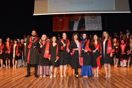 Fakültemizde Mezuniyet Coşkusu